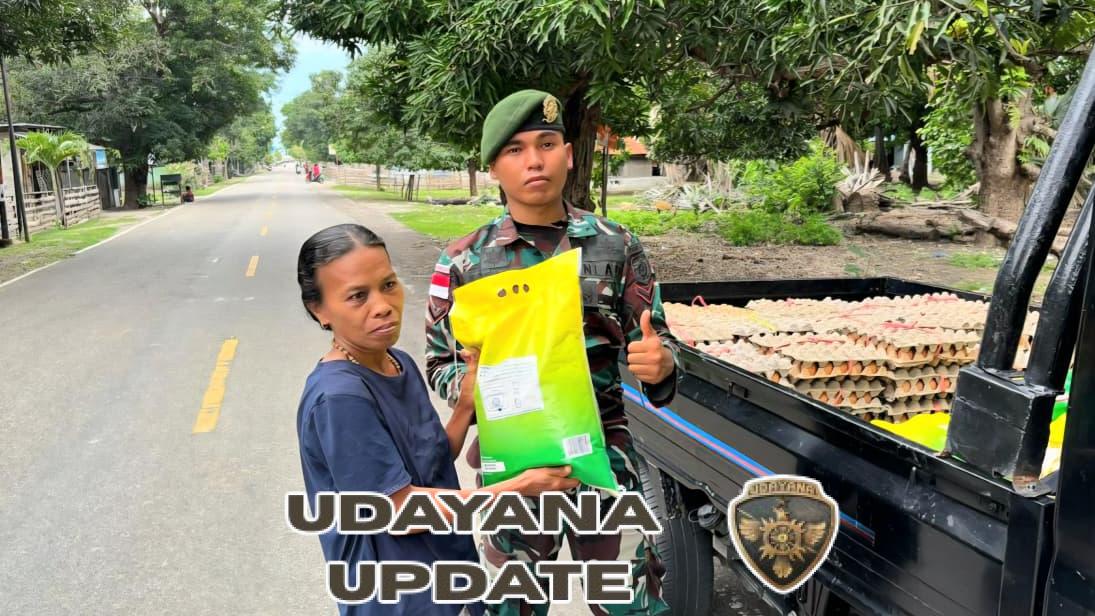 Peduli Natal, Satgas Pamtas Pos Motaain Berbagi Sembako untuk Masyarakat