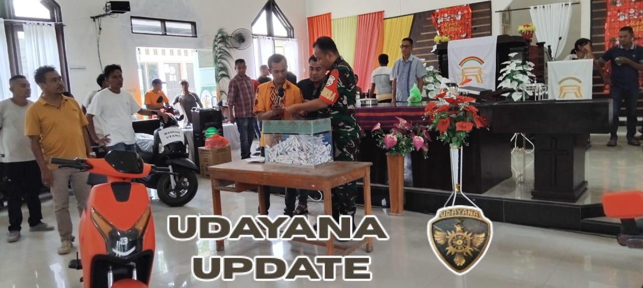 Babinsa Koramil 1627-03/Batutua Hadiri Penarikan Undian Berhadiah Spesial Natal 2025 di Oehandi