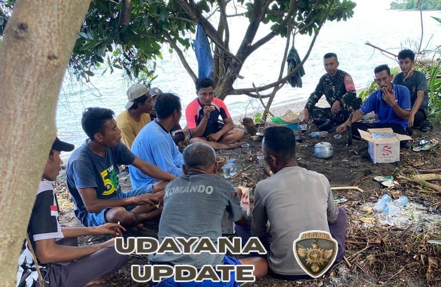 Babinsa Koramil Pekat Imbau Nelayan Desa Karombo Waspadai Cuaca Tidak Menentu