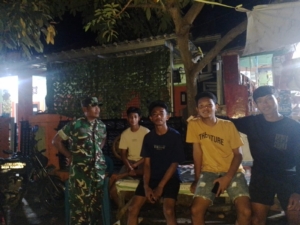 Serka Rusman Perkuat Silaturahmi Warga Nanga Wera untuk Suasana Aman dan Kondusif