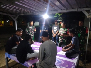 Babinsa Koramil Rasanae Ajak Warga Aktif Jaga Kamtibmas di Wilayah Teritorial