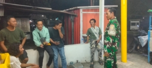 Keamanan Wilayah Terjaga, Babinsa Koramil 1628-03 Lakukan Patroli Malam