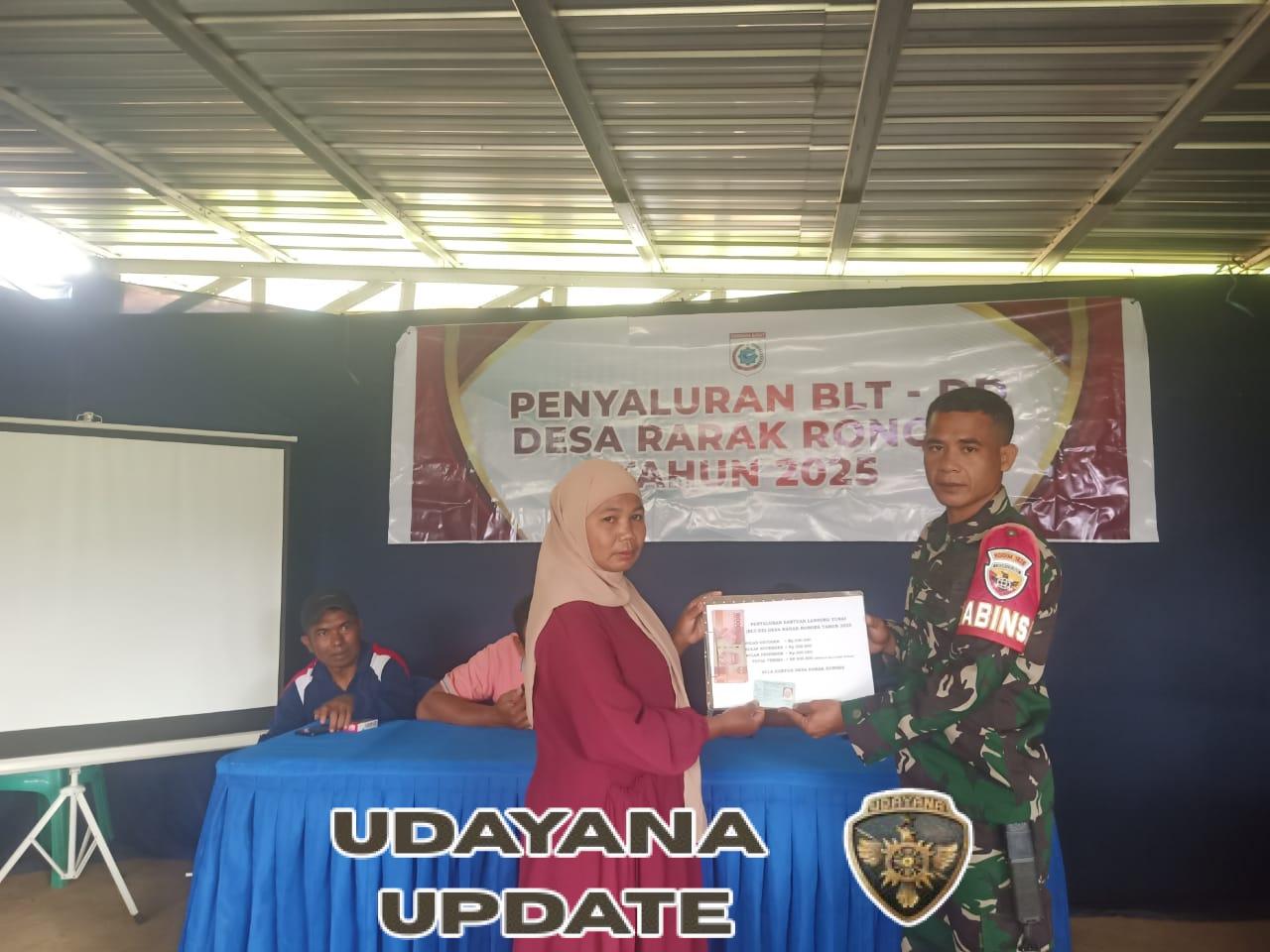 Babinsa Koramil 1628-01/Taliwang Dampingi Penyaluran BLT DD TA 2025 di Desa Rarak Ronges