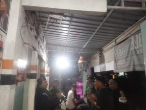 ‎Jaga Kamtibmas, Babinsa Montongbaan Selatan Himbau Warga Aktif Ronda Malam