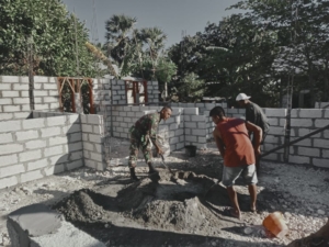 Kepedulian Babinsa Sulamu Hadir di Tengah Masyarakat Desa