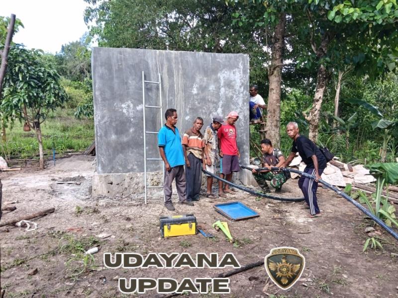TNI AD Hadirkan Sumber Air Bersih di Desa Netpala, Babinsa Pasang Pipa HDPE dan 6 Titik Kran