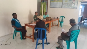 Babinsa Jajaran Kodim 1603/Sikka Perkuat Komunikasi Sosial di Wilayah Binaan