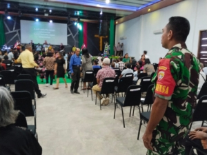 Babinsa Koramil 1627-01/Baa Amankan Ibadah Mingguan di Gereja GBI Menara Doa