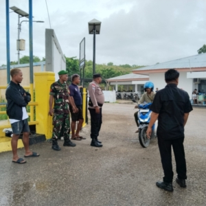 Koramil 1627/02 Pantai Baru Amankan Keberangkatan Kapal Feri Garda Maritim 3