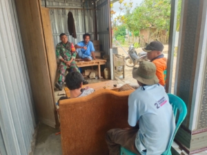 Serda Hendry Laksanakan Komsos untuk Jaga Kamtibmas Desa Mantar