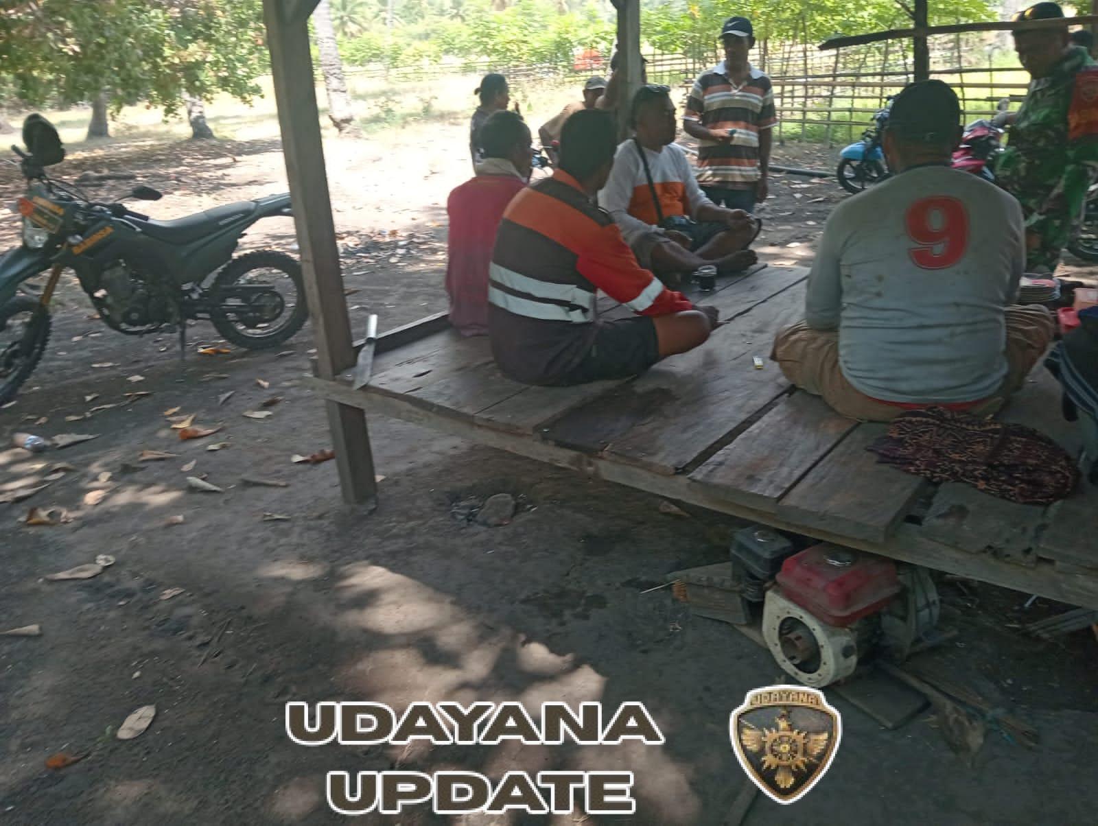 Hadir di Tengah Warga, Babinsa Maurole Ciptakan Rasa Aman di Desa Ranakolo Selatan