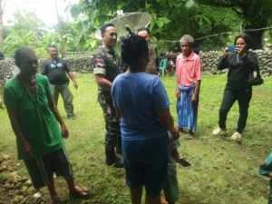 Dandim 1627/Rote Ndao Pimpin Bakti Sosial dan Peninjauan KDKMP di Desa Holoama