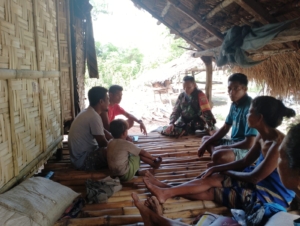 Babinsa Kodim 1613/Sumba Barat Jalin Silaturahmi dengan Warga Binaan