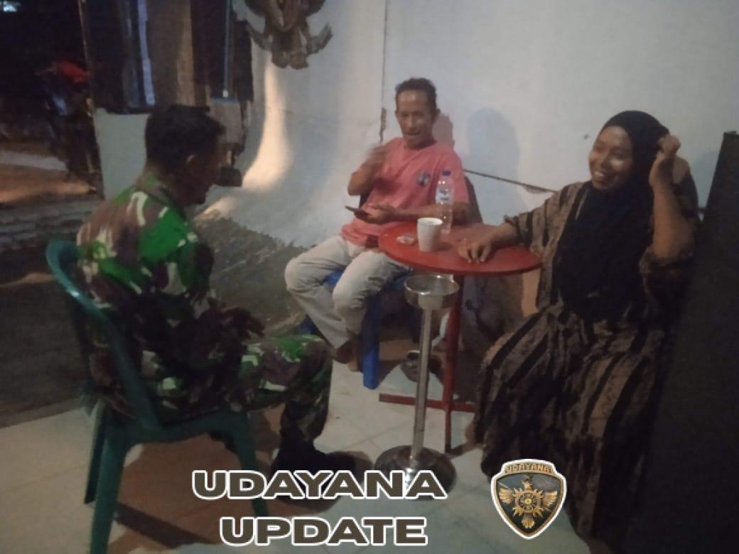 Sertu Muhtar Pimpin Patroli Malam Koramil Sekongkang, Warga Diimbau Jaga Keamanan Lingkungan