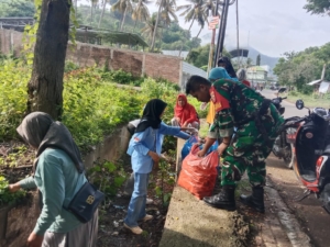 Walikota Bima Turut Hadir dalam Kegiatan Gotong Royong Bersama TNI dan Dinas Terkait