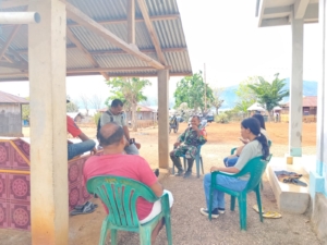 Waspadai Cuaca Ekstrem, Babinsa Kotabaru Imbau Warga Pesisir Jaga Keamanan Wilayah