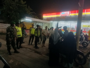 Jaga Kamtibmas Nataru, TNI–Polri Laksanakan Patroli Gabungan di Kecamatan Taliwang