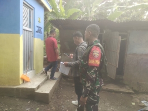 Babinsa Koramil Larantuka Hadir di Tengah Warga, Dukung Program Sanitasi Desa Sehat