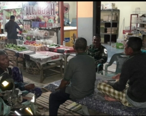 Personel Piket Koramil Jereweh Gelar Patroli Malam di Kecamatan Jereweh