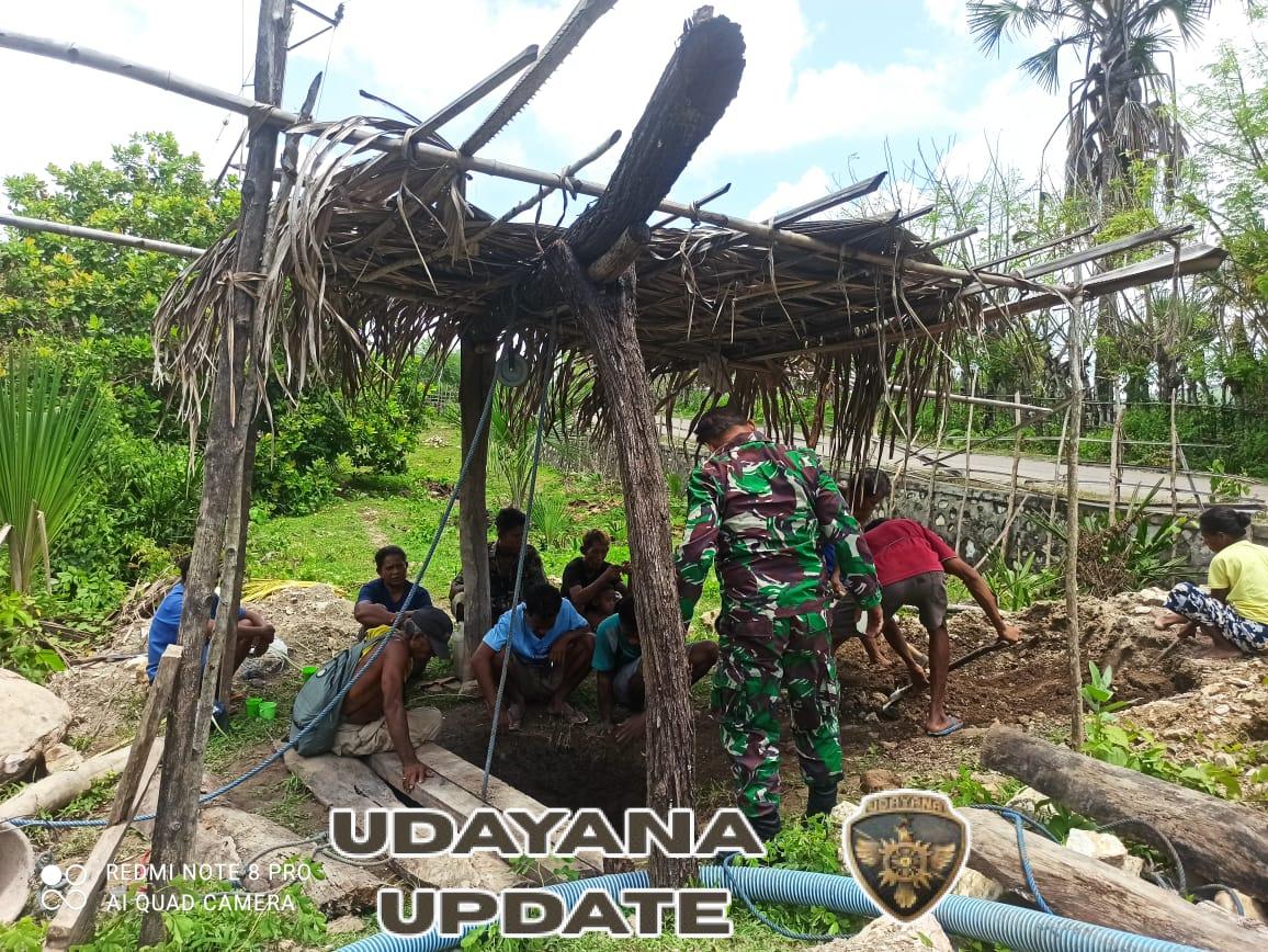 Babinsa Pantai Beringin Wujudkan Kepedulian Bersama Warga