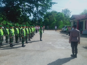 Sinergi TNI–Polri dan Pemcam, Koramil 1630-02/Lembor Gelar Apel Siaga dan Patroli Jelang Tahun Baru