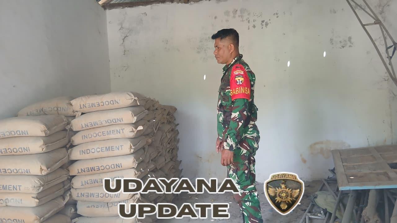 Babinsa Kodim 1627/Rote Ndao Pantau Penerimaan Material Semen di Lokasi KDKMP Desa Netenaen