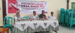 Babinsa Koramil Taliwang Hadiri Rapat Edukasi Kesehatan dan Pencegahan TBC di Desa Seloto