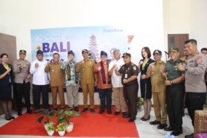 Dandim 1608/Bima Sambut Hangat Landing Perdana Maskapai Trans Nusa di Bandara Bima