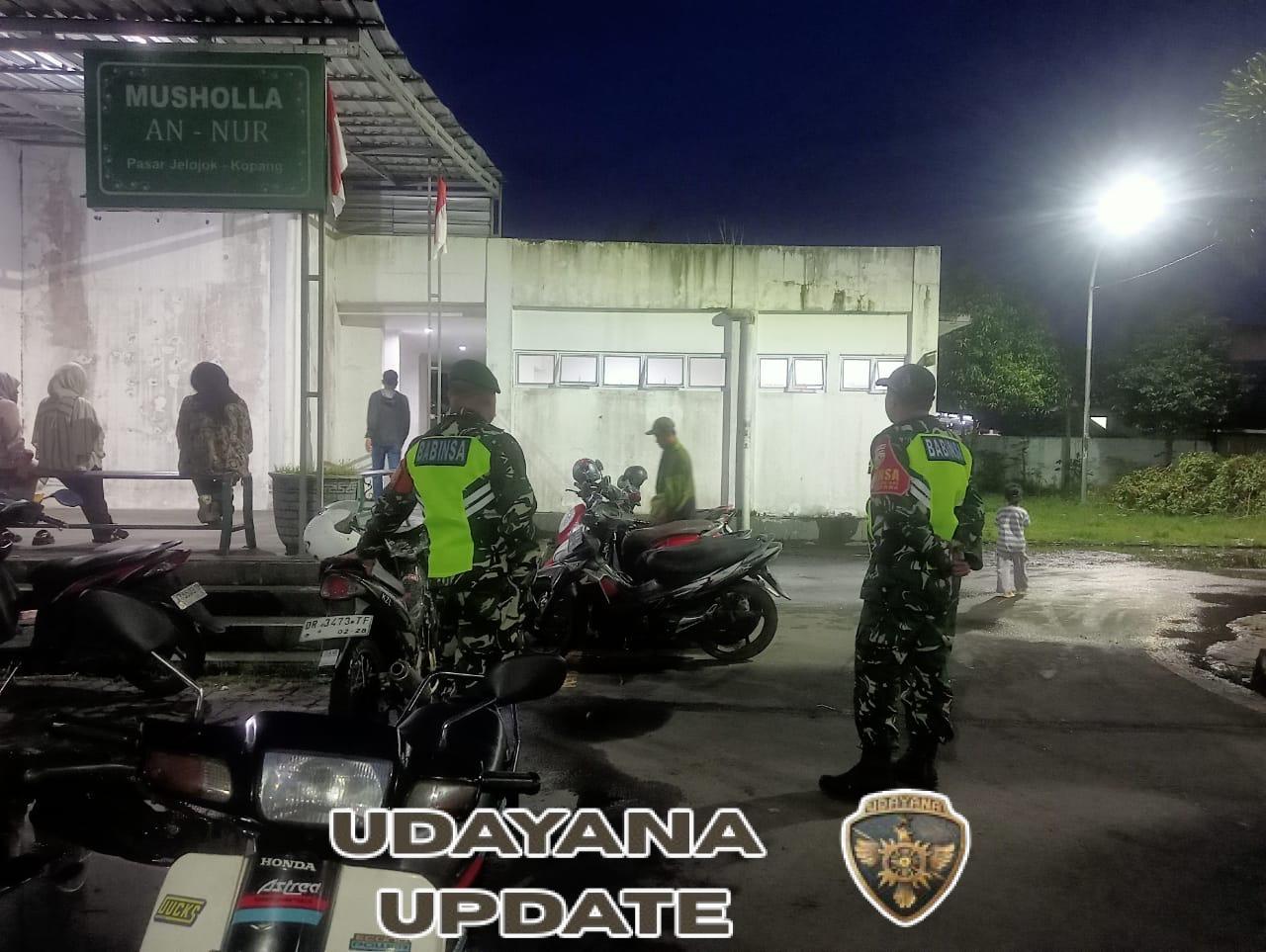 Dua Regu Anggota Koramil Lakukan Patroli Ke tiga Desa Di Kecamatan Pujut