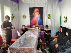 Ketua Persit KCK Cabang XIX Dim 1618 Hadir di Rumah Duka, Wujud Kepedulian dan Solidaritas Keluarga Besar Kodim 1618/TTU