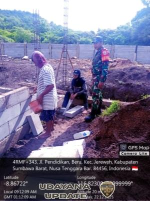 Babinsa Belo Awasi Pembangunan Koperasi Merah Putih, Dukung Penguatan Ekonomi Desa