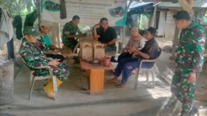 Pemeriksaan ke KDKMP serta UMKM di Desa Tongo, Koramil 1628-02/Sekongkang Berikan Pendampingan.