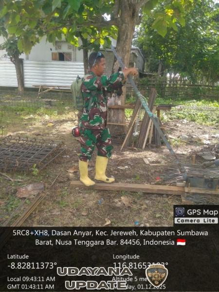 Babinsa Koramil 1628-05/Jereweh Awasi Pembangunan Koperasi Merah Putih, Pastikan Proyek Tepat Sasaran