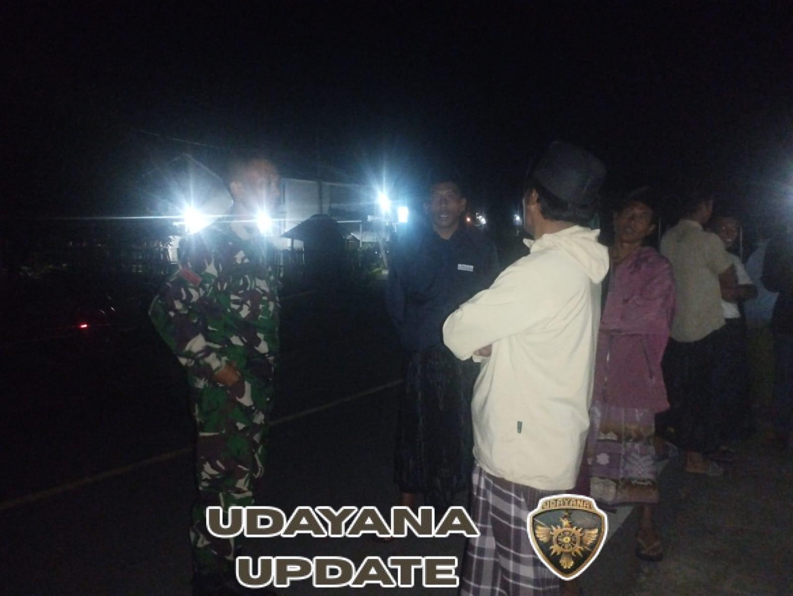 Babinsa Koramil 1615-10/Sembalun Laksanakan Patroli Malam, Imbau Warga Waspada Bencana