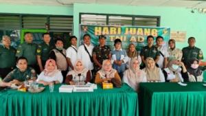 Kodim Loteng Gelar Pengobatan Masal Pringati Hari Juang TNI AD