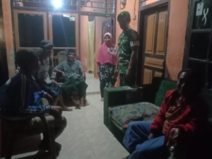 Koramil 1628-01/Taliwang Gelar Patroli Malam, Warga Diimbau Jaga Keamanan Lingkungan