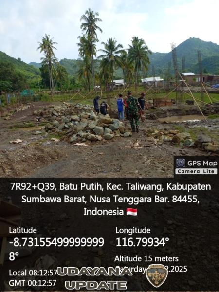 Babinsa Koramil Taliwang Dampingi Pembangunan KDKMP di Desa Batu Putih