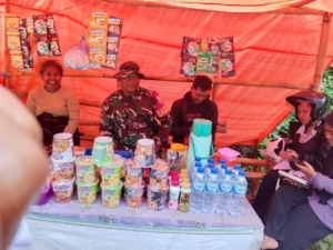 Babinsa Kodim 1602/Ende Tingkatkan Kamtibmas melalui Komsos di Desa Lise Puu