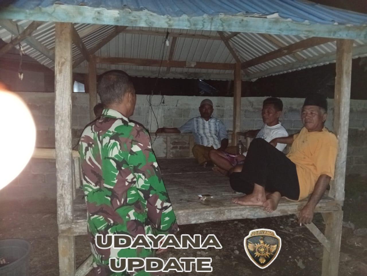 Babinsa Koramil 1614-03/Huu Gelar Ronda Malam Bersama Warga Desa Jambu