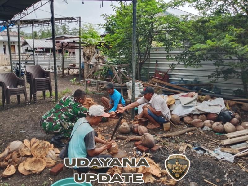 Babinsa Desa Tapir Laksanakan Komsos untuk Pererat Silaturahmi dengan Warga