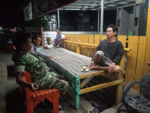 Koramil 1628-04/Poto Tano Gelar Patroli Malam, Tingkatkan Keamanan dan Ketertiban Warga