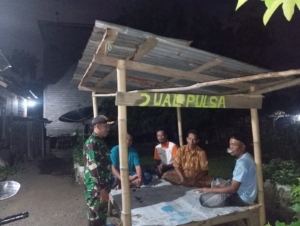 Babinsa Koramil 1614-05/Pekat Laksanakan Kontrol Ronda Malam di Desa Sorinomo