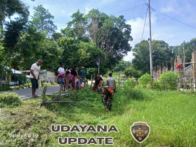 Babinsa Koramil 1618-04/Bisel Laksanakan Komsos dan Karya Bakti Bersama Masyarakat di Desa Ainiut