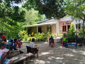 Babinsa Koramil 1627-01/Baa Hadiri Rapat Pemilik Sawah Bahas Perbaikan Irigasi Tualae