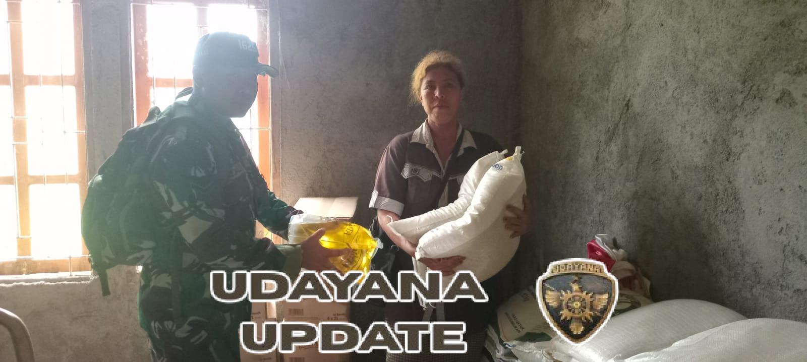 Babinsa Koramil 1625-01/Bajawa Laksanakan Pendampingan Penyaluran Bantuan Bulog di Riung