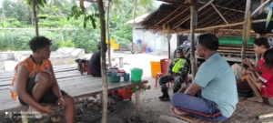 Komsos dan Pamwil Babinsa Wolowaru Wujudkan Rasa Aman bagi Warga Desa Maubasa Timur