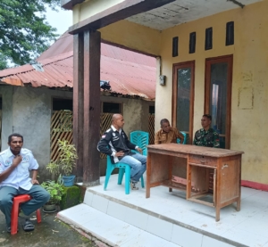 Babinsa Ramil Larantuka Kawal Pengukuran Rencana Lahan Koperasi Merah Putih