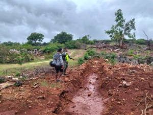 Babinsa Pantau Pemantauan Lahan Pembangunan KDKMP di Desa Tolama
