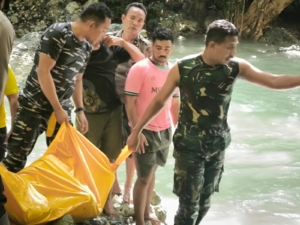 Peltu Lasiman Pimpin Evakuasi Korban Tenggelam di Desa Wotong