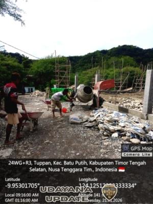 Babinsa Koramil 1621-01/Soe Awasi Ketat Pembangunan Gerai KDKMP Desa Tupan.